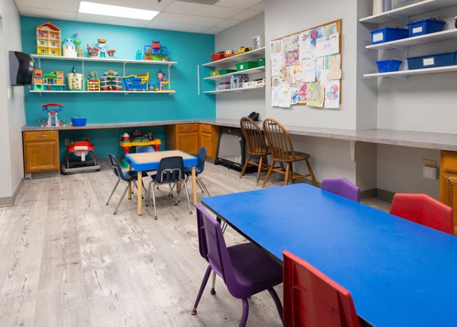 the-workout-club-londonderry-nh-location-near-me-fitness-membership-kids-club-fun-smile
