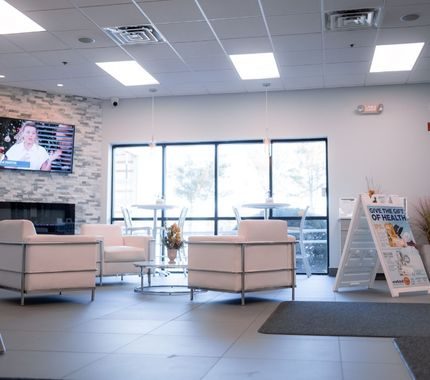 the-workout-club-londonderry-nh-location-near-me-fitness-membership-gym-lobby-space – fitness-center-interior – wellness-reception-area