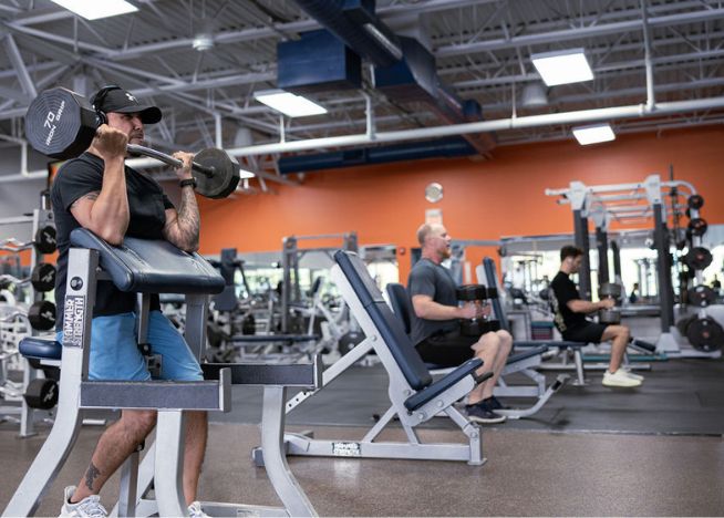 the-workout-club-manchester-nh-location-near-me-fitness-membership-health-members-lift-strong-join-us