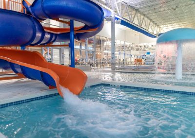 Indoor Pools and Splash Zone at Workout Club in Salem