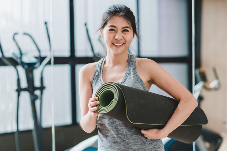 yoga-instructor-careers-workout-club